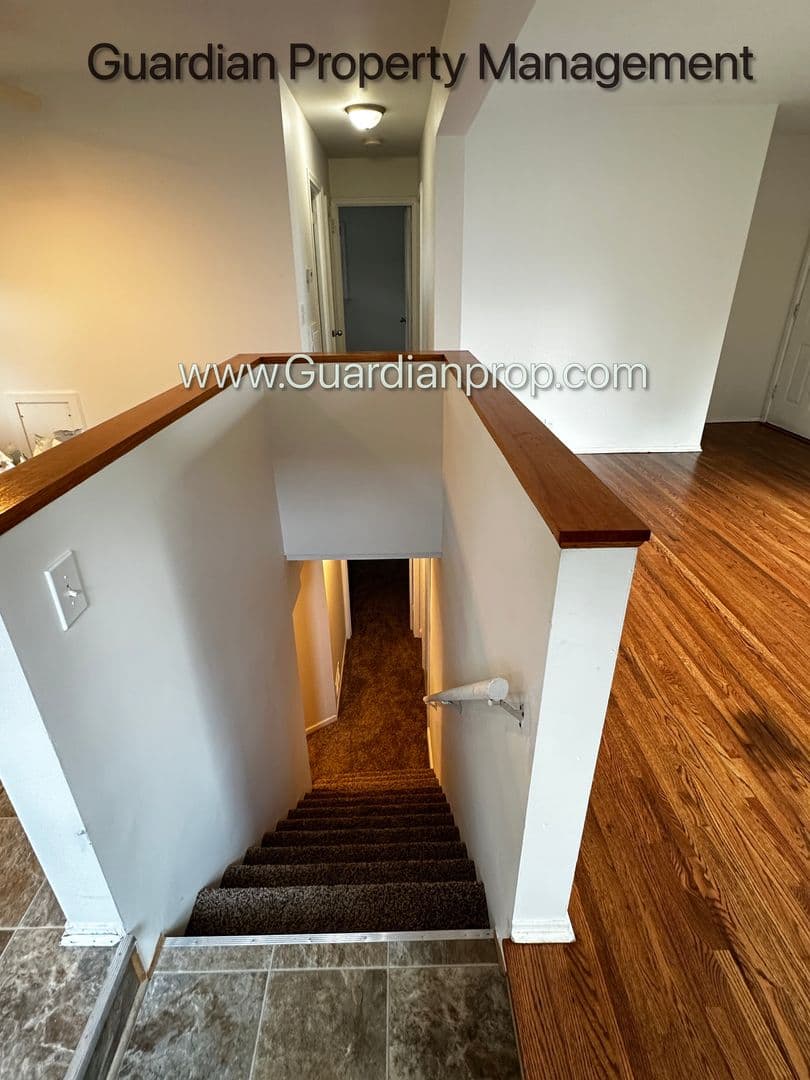 St. Louis Park House: 2944 Quebec Avenue S