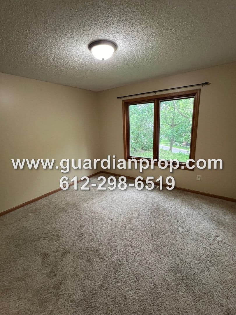 Mahtomedi House: 1158 Summit Avenue