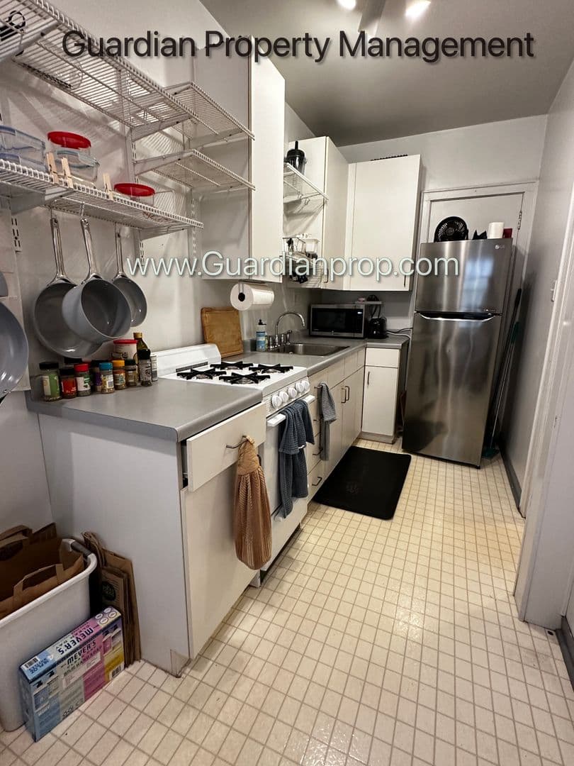 Minneapolis Apartment: 2876 Humboldt Ave S - #108