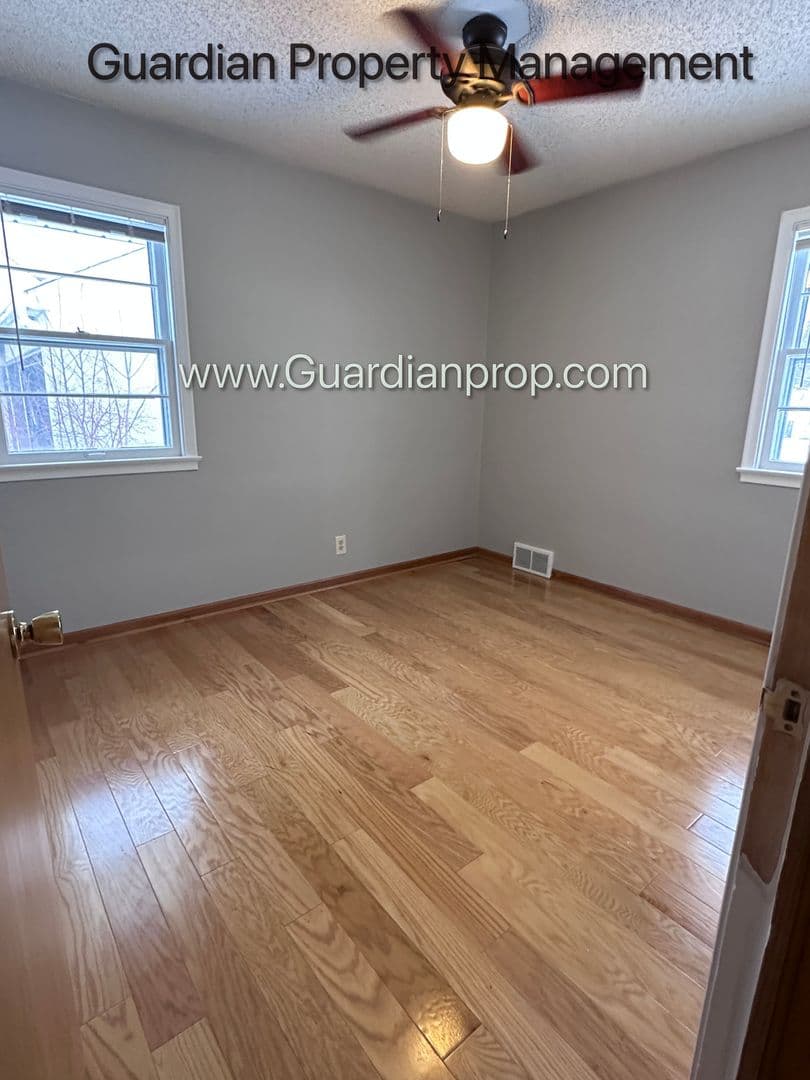 Richfield House: 7415 Chicago Avenue S