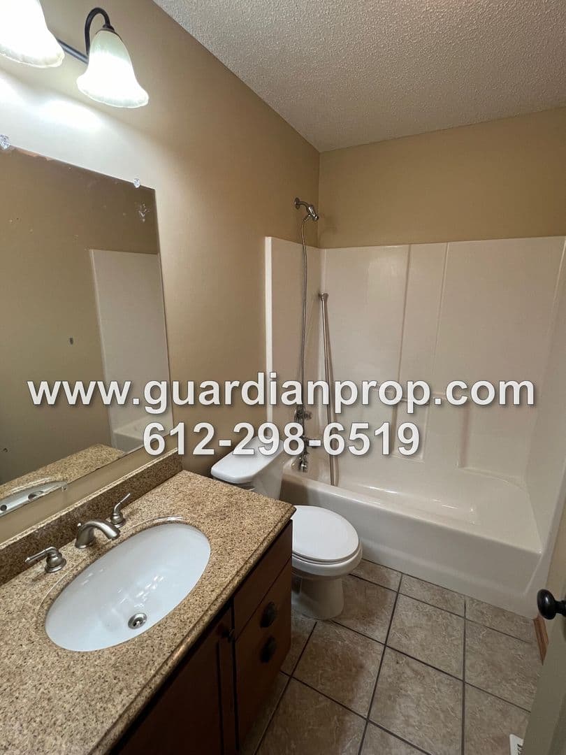 Mahtomedi House: 1158 Summit Avenue