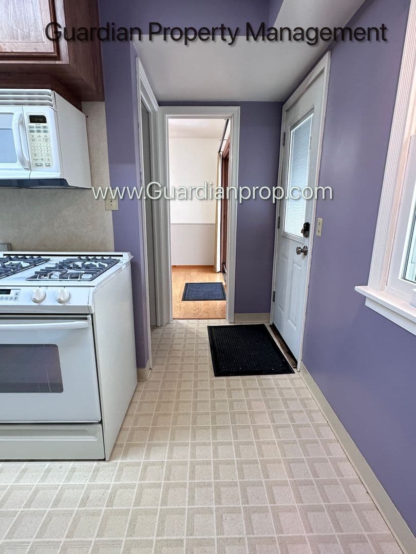 Richfield House: 7415 Chicago Avenue S