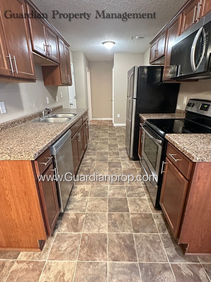 Brooklyn Park Townhome: 9943 Vera Cruz Lane N