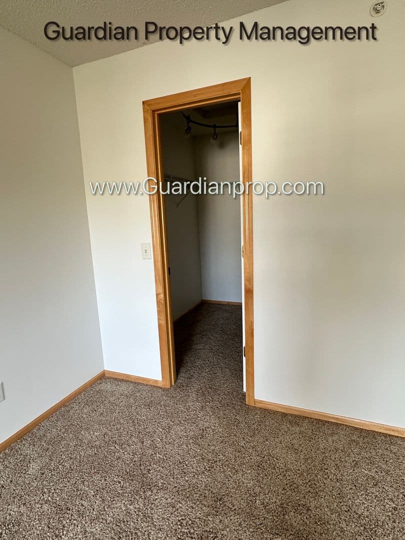 Maple Grove Townhome: 6573 Olive Lane N