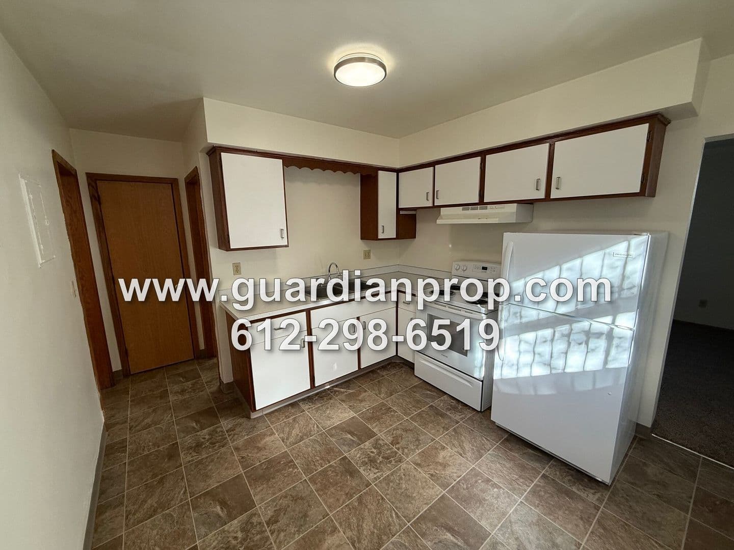 White Bear Lake Apartment: 2024 County Road F E
