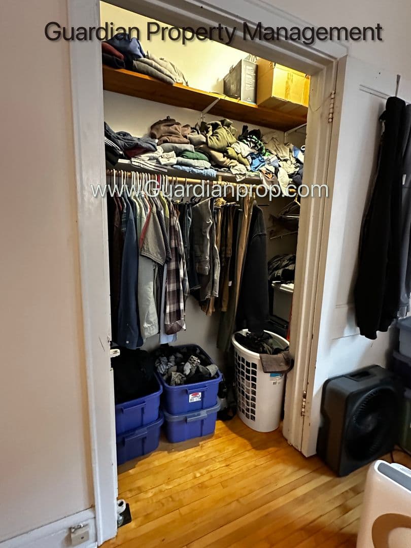 Minneapolis Apartment: 2876 Humboldt Ave S - #108