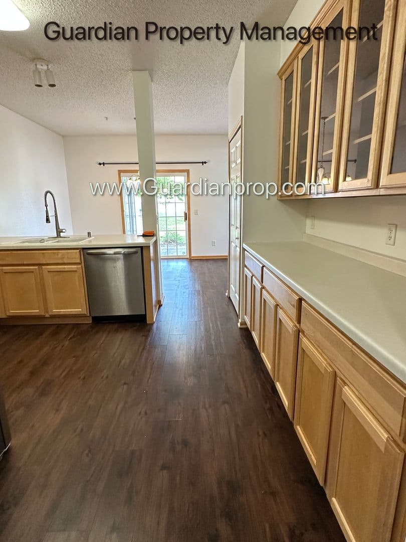 Maple Grove Townhome: 6573 Olive Lane N