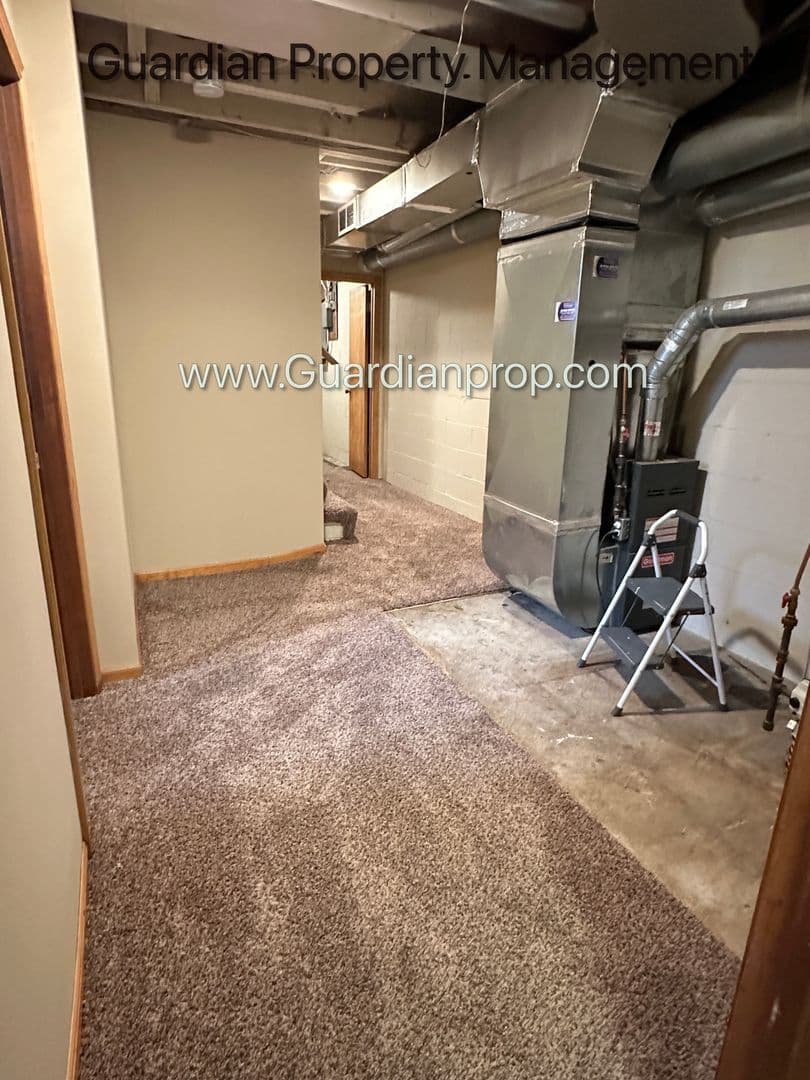 Minneapolis Apartment: 855 - 857 24th Avenue SE