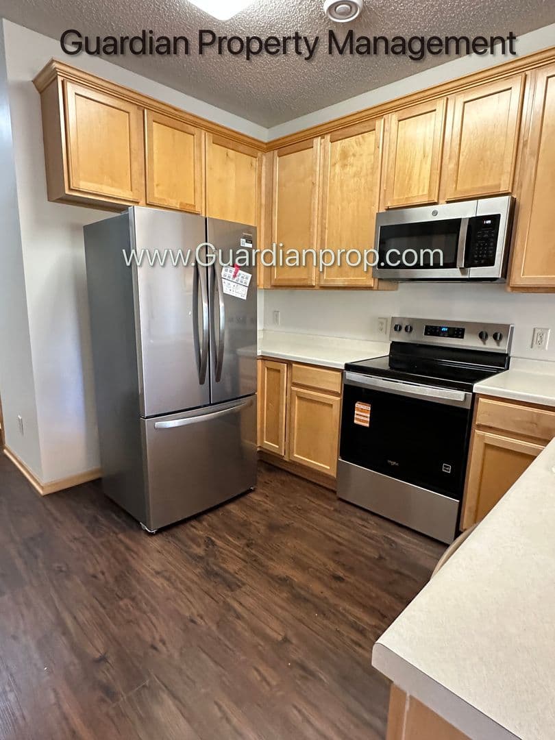 Maple Grove Townhome: 6573 Olive Lane N