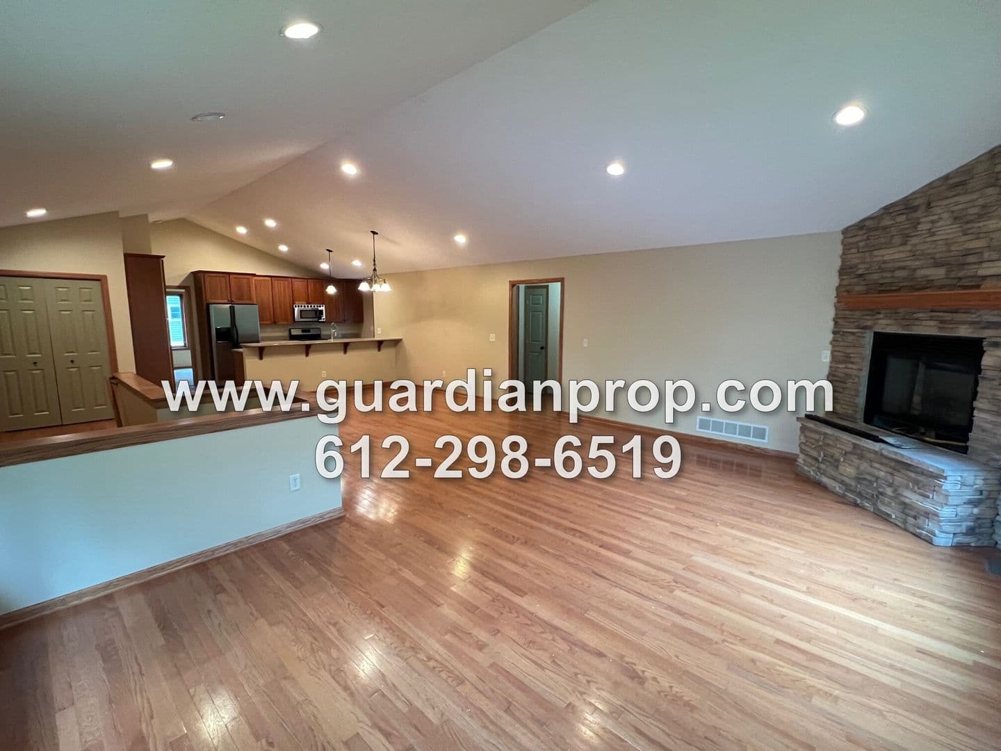 Mahtomedi House: 1158 Summit Avenue
