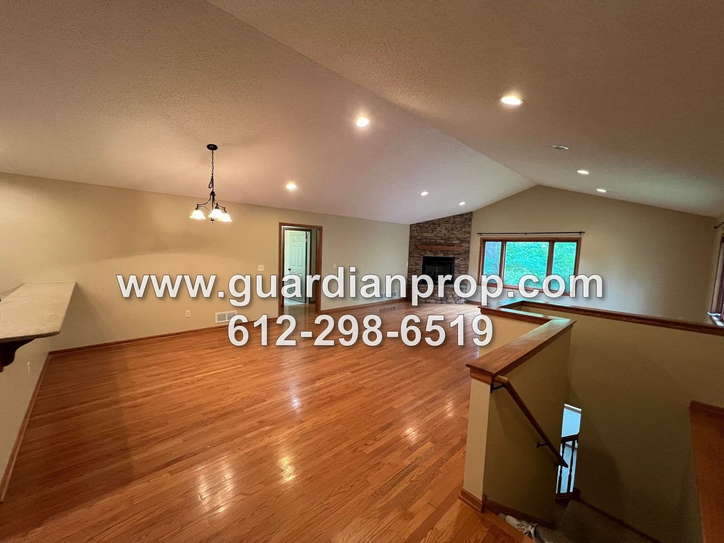 Mahtomedi House: 1158 Summit Avenue