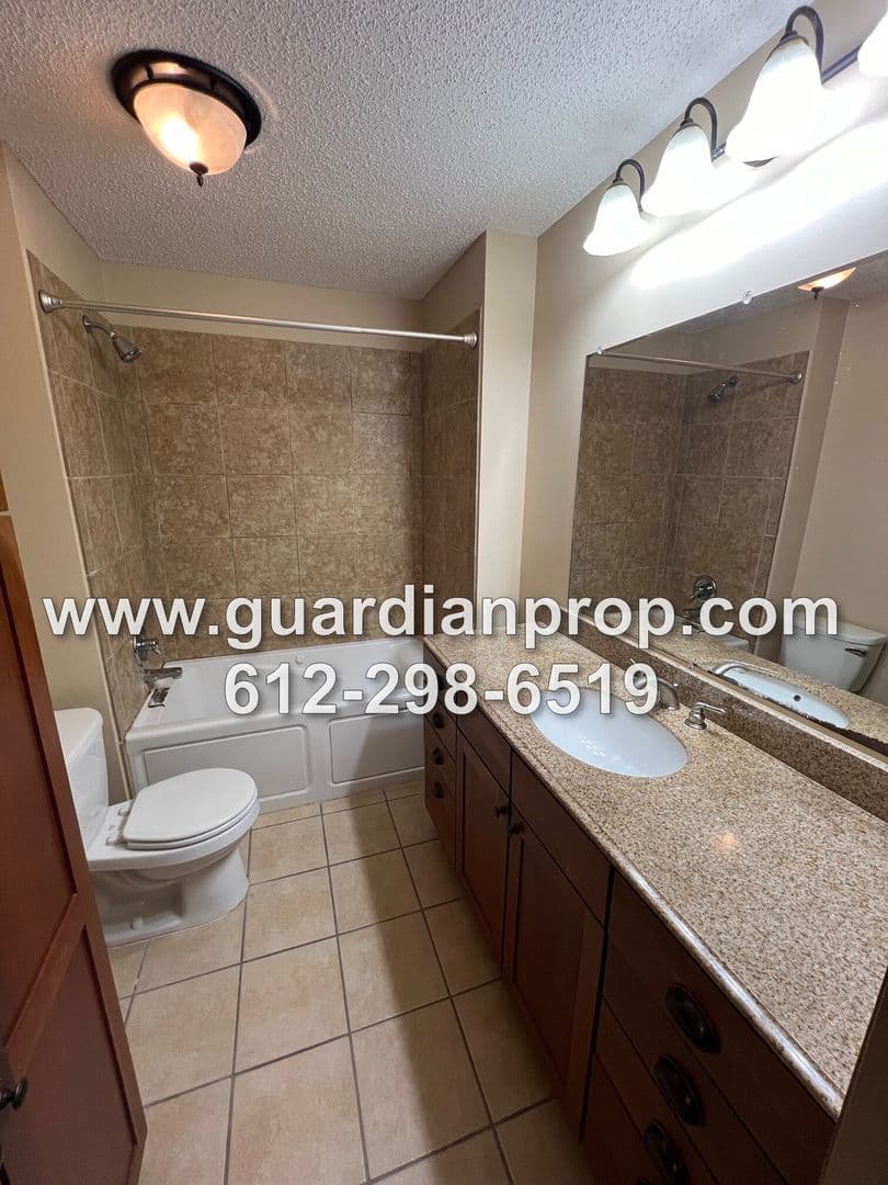 Mahtomedi House: 1158 Summit Avenue