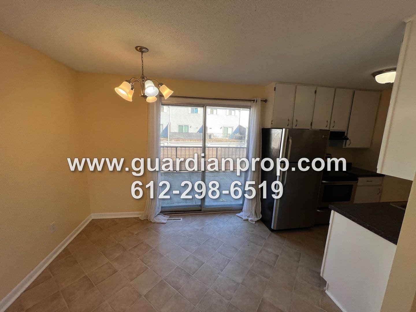 Oakdale Townhome: 1495 Goodwin Avenue N