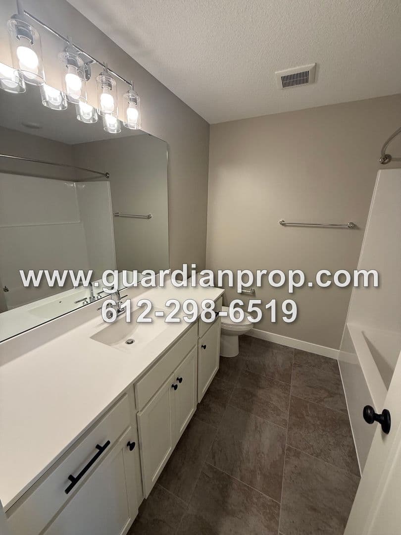 Woodbury Townhome: 4590 Mineral Lane