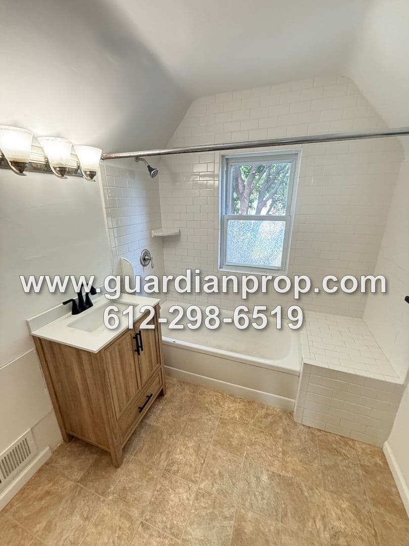 St. Paul House: 915 Fry Street