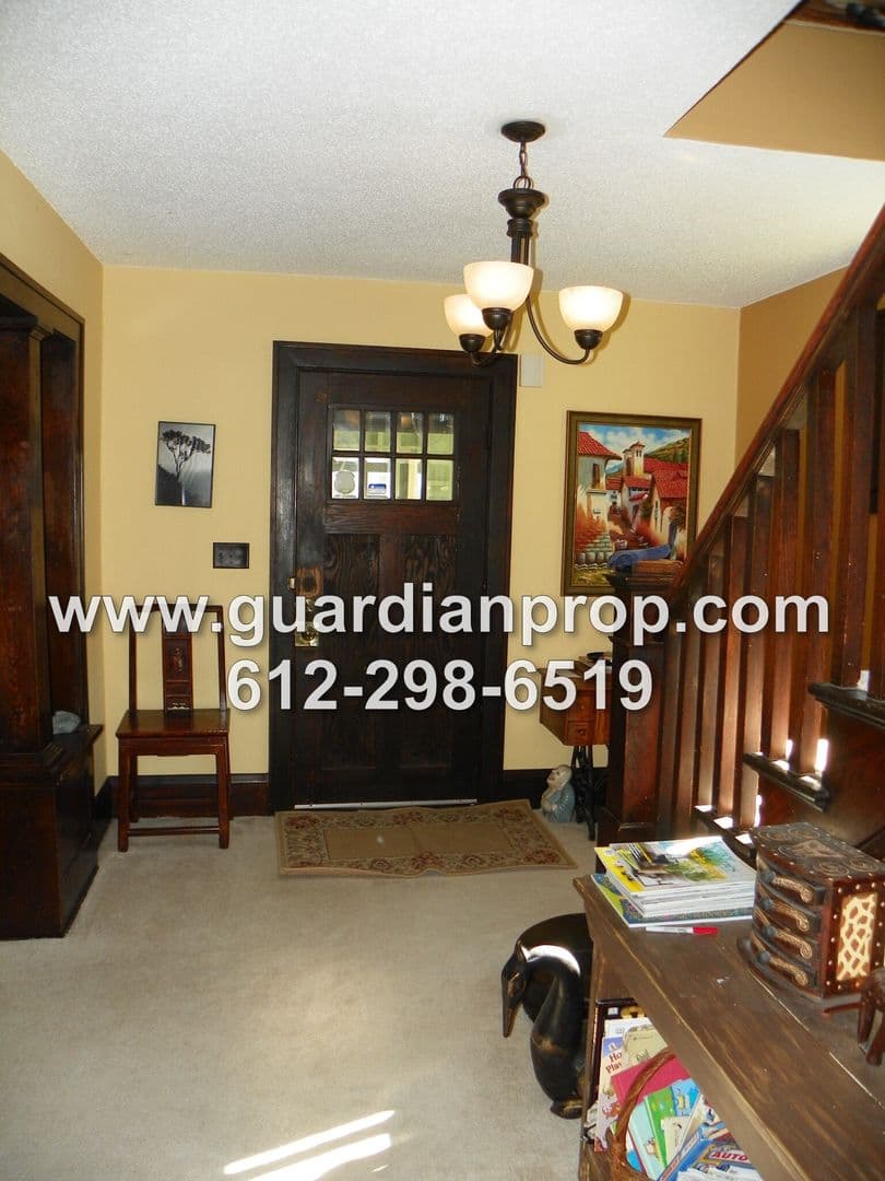 St. Paul House: 983 Edmund Avenue