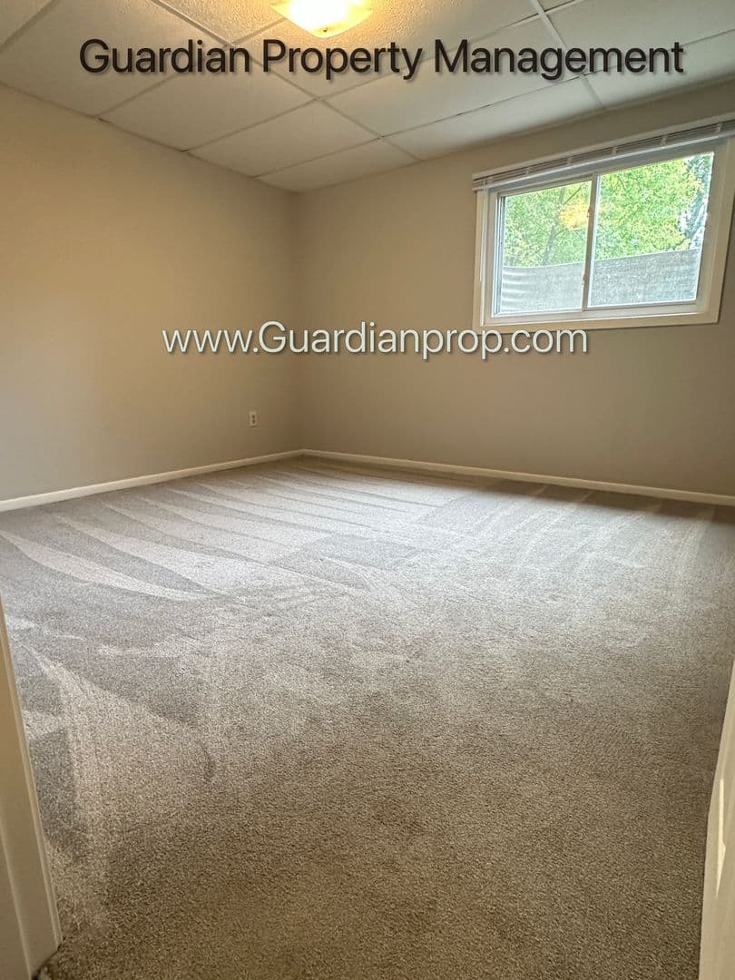 Maple Grove Townhome: 7321 Rosewood Lane N Maple Grove, MN 55369