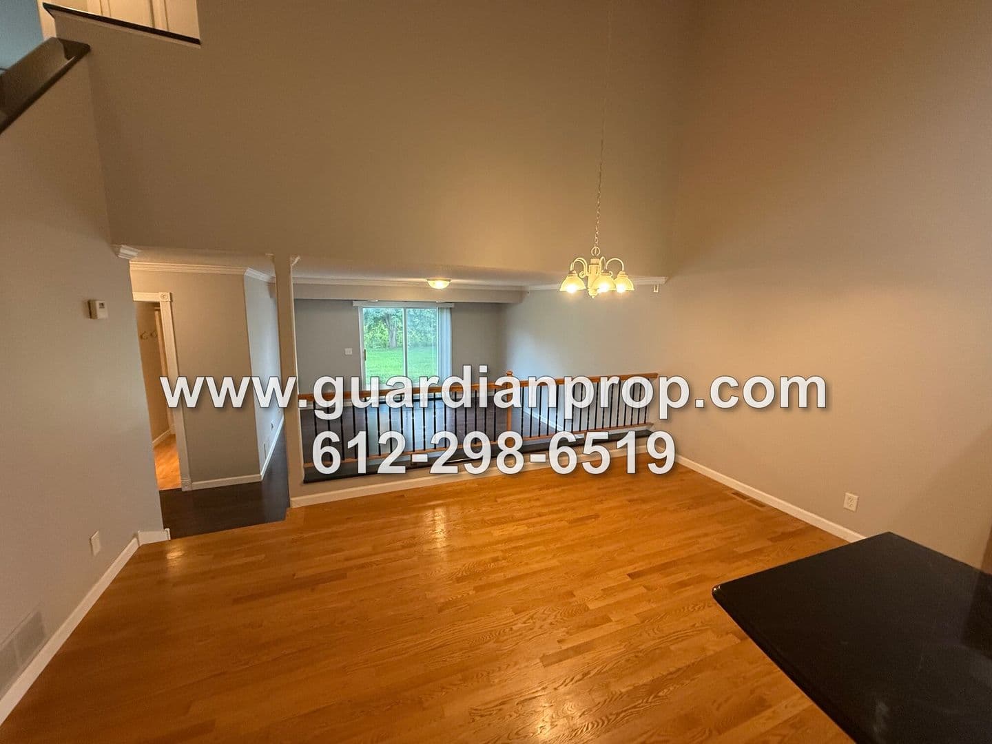 Shakopee Townhome: 2290 Downing Avenue