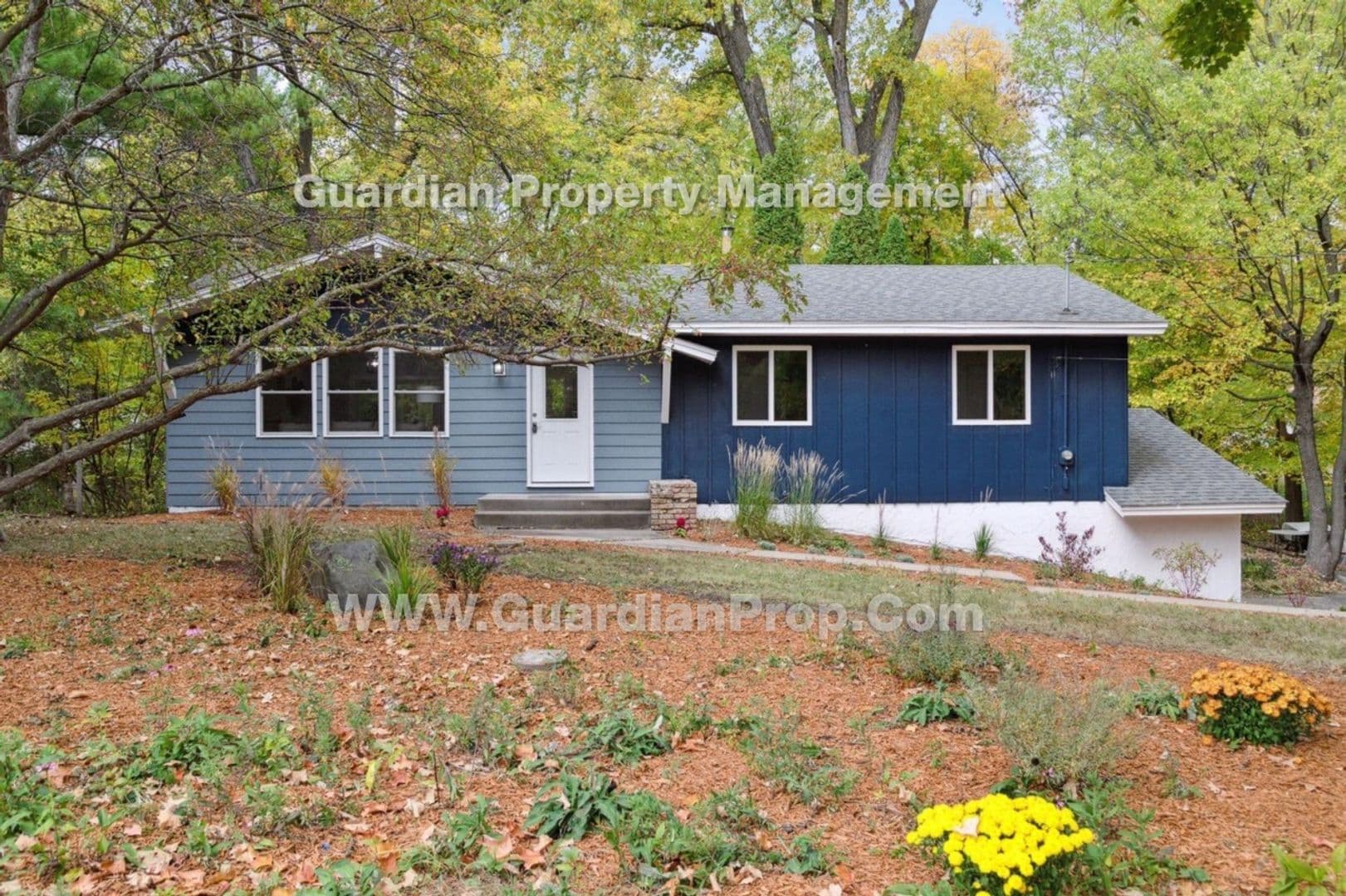 Mound House: 1445 Cherry Place