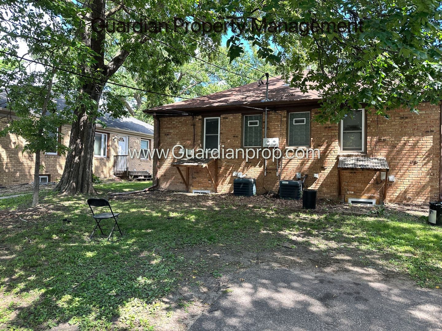 Minneapolis Apartment: 855 - 857 24th Avenue SE