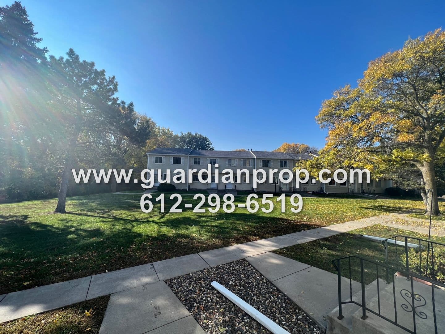 Oakdale Townhome: 1495 Goodwin Avenue N