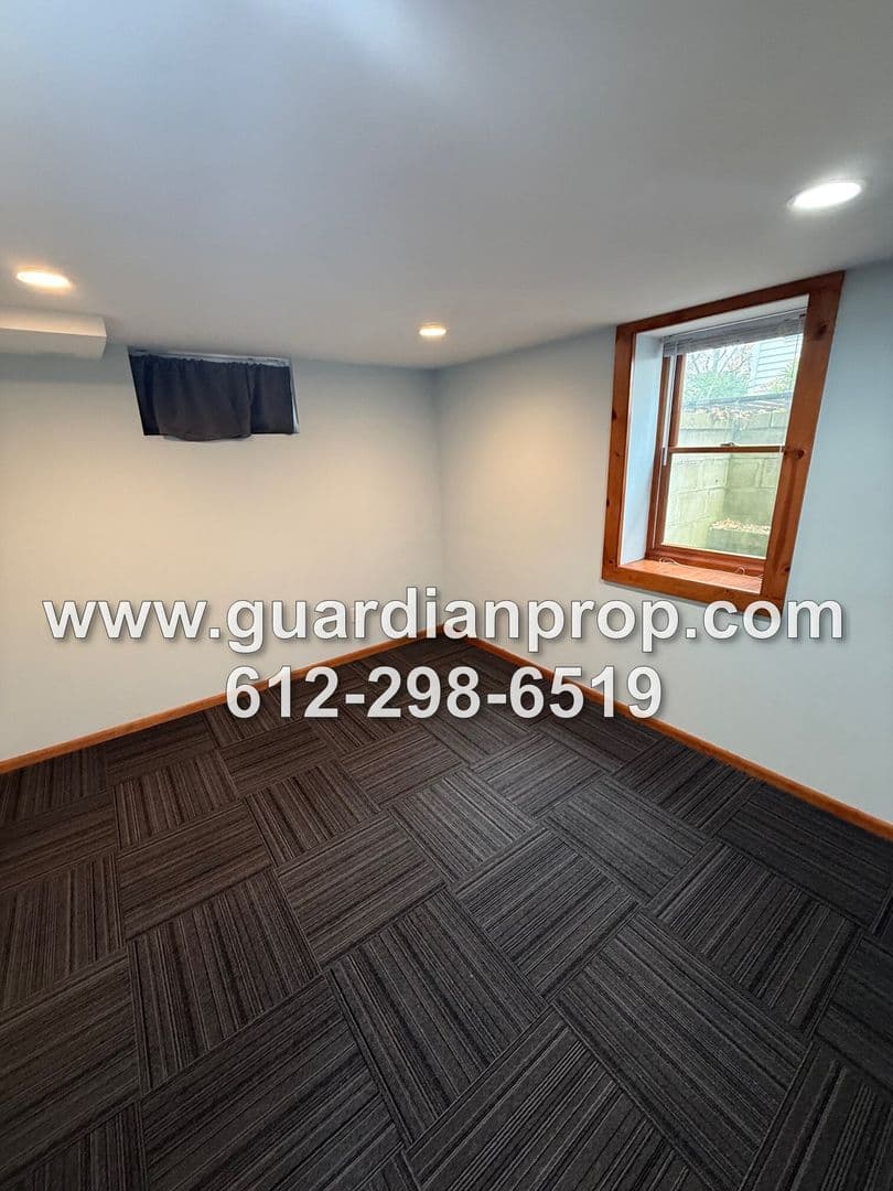 St. Paul House: 651 Syndicate Street S