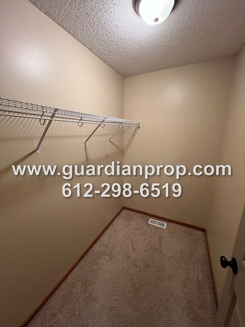 Mahtomedi House: 1158 Summit Avenue
