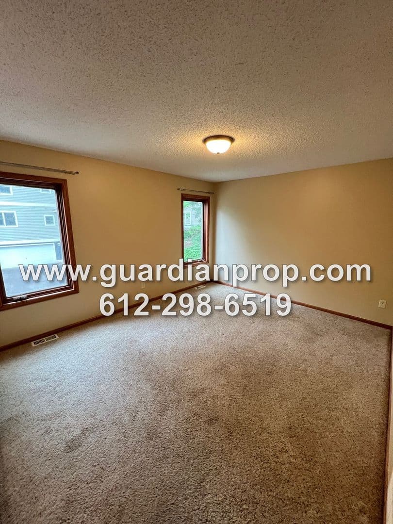 Mahtomedi House: 1158 Summit Avenue