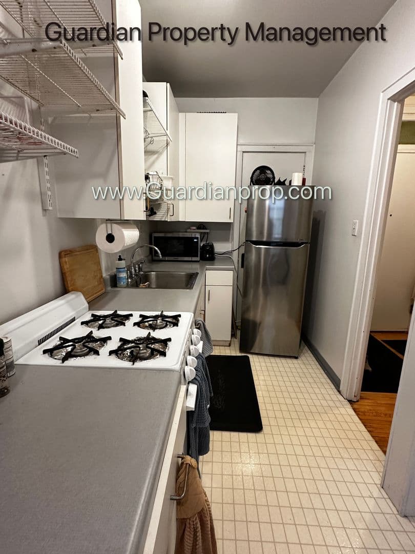 Minneapolis Apartment: 2876 Humboldt Ave S - #108