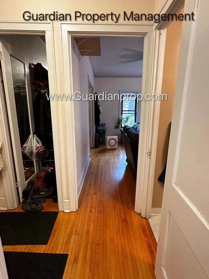 Minneapolis Apartment: 2876 Humboldt Ave S - #108