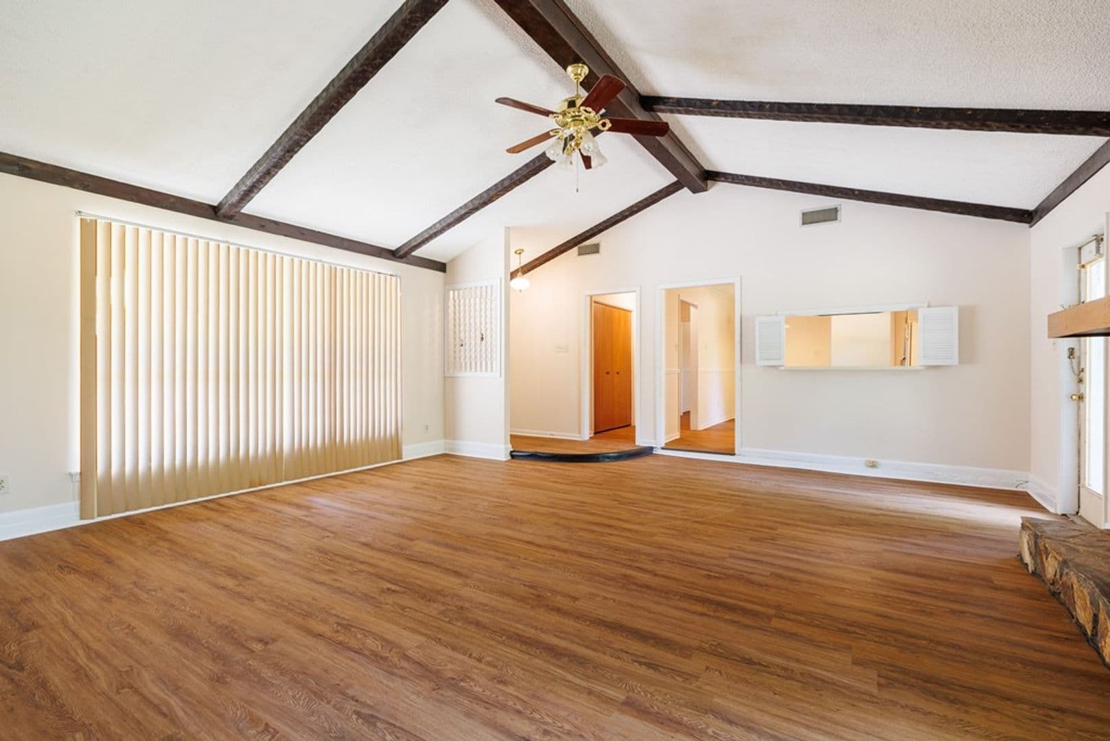 Valdosta House: 2211 S Sherwood Dr