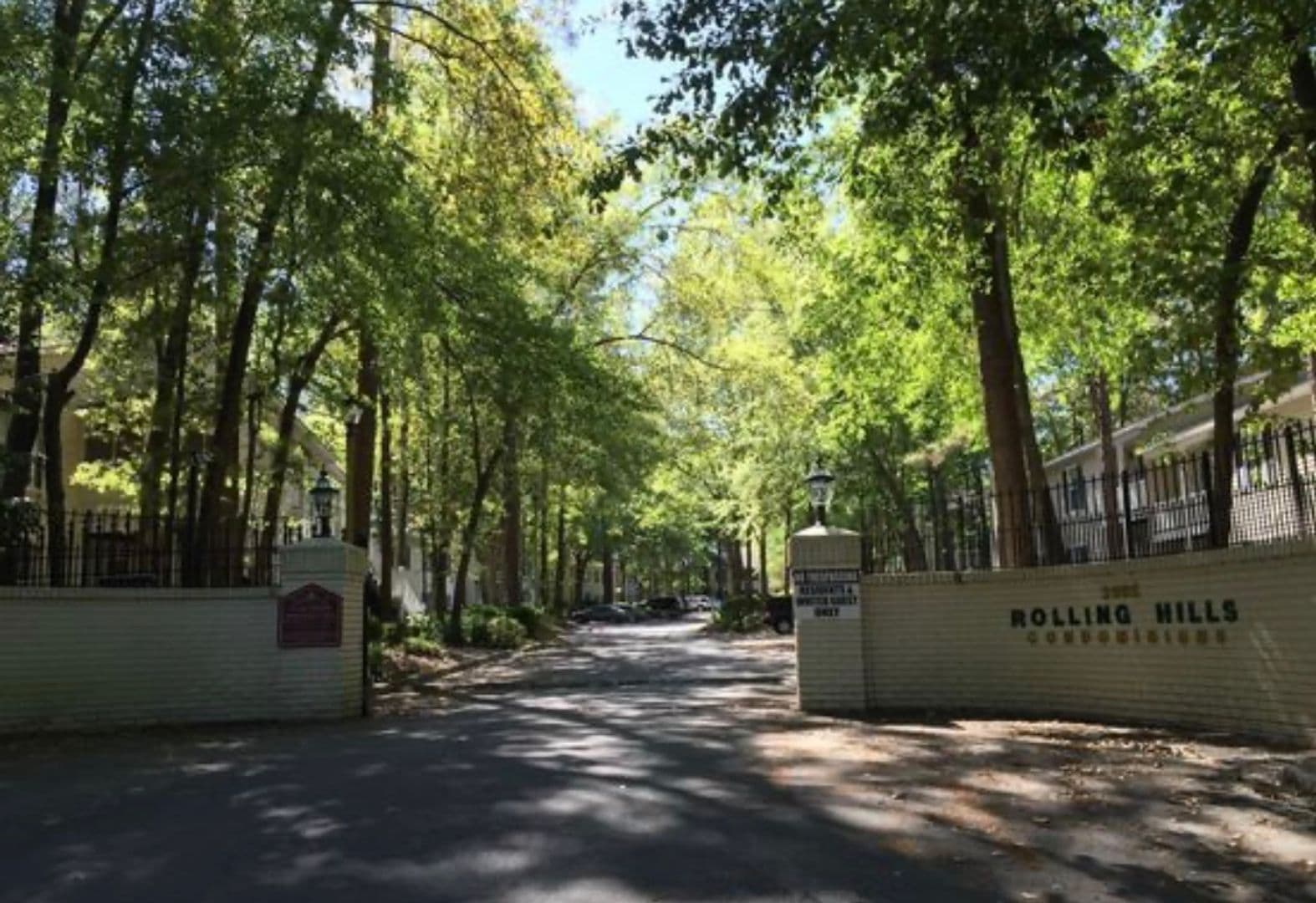 Valdosta Apartment: 2092 S Sherwood Dr A-4