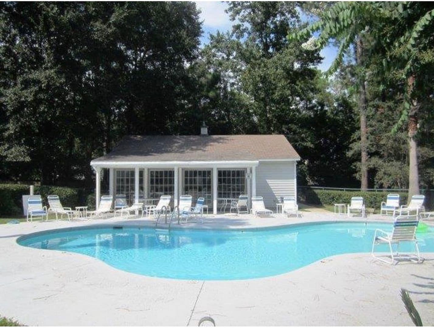 Valdosta Apartment: 2092 S Sherwood Dr A-4