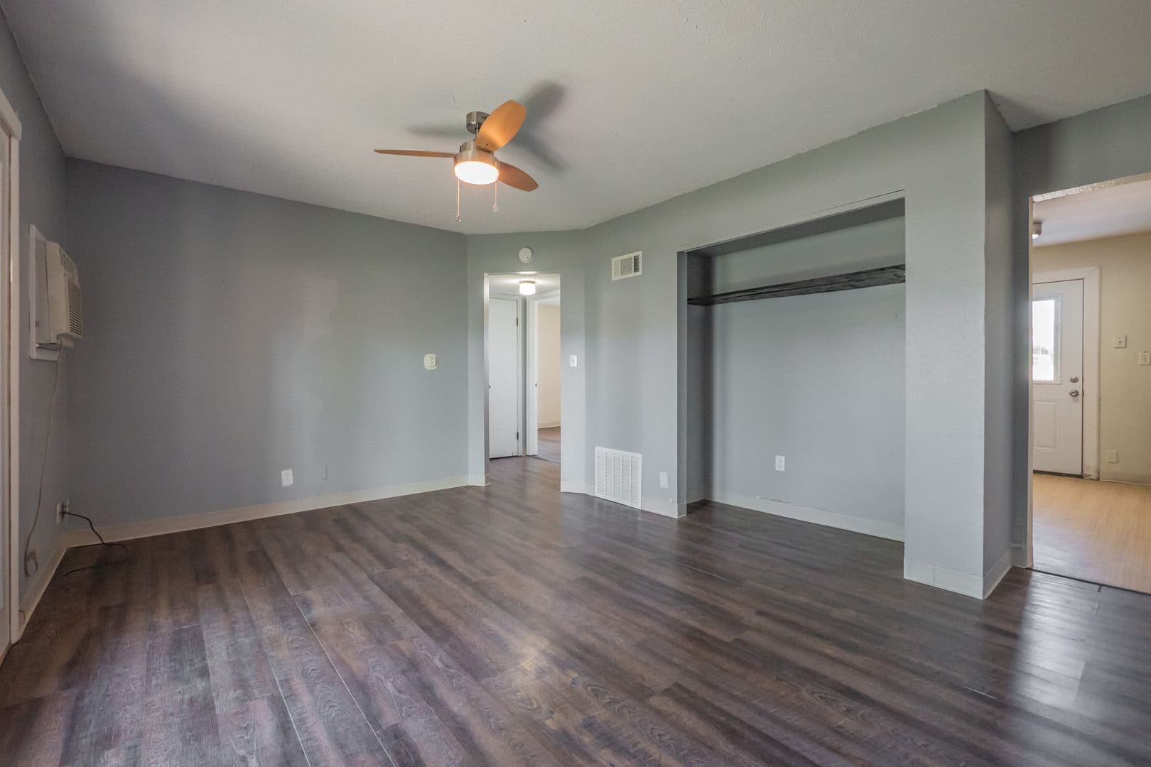 Maryville Apartment: Multiple