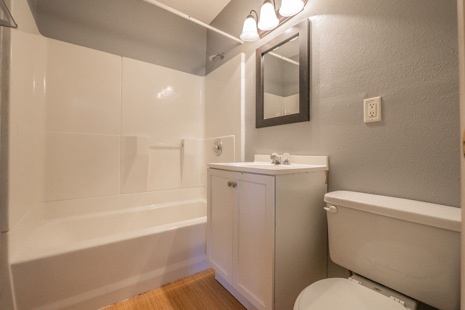 Maryville Apartment: Multiple