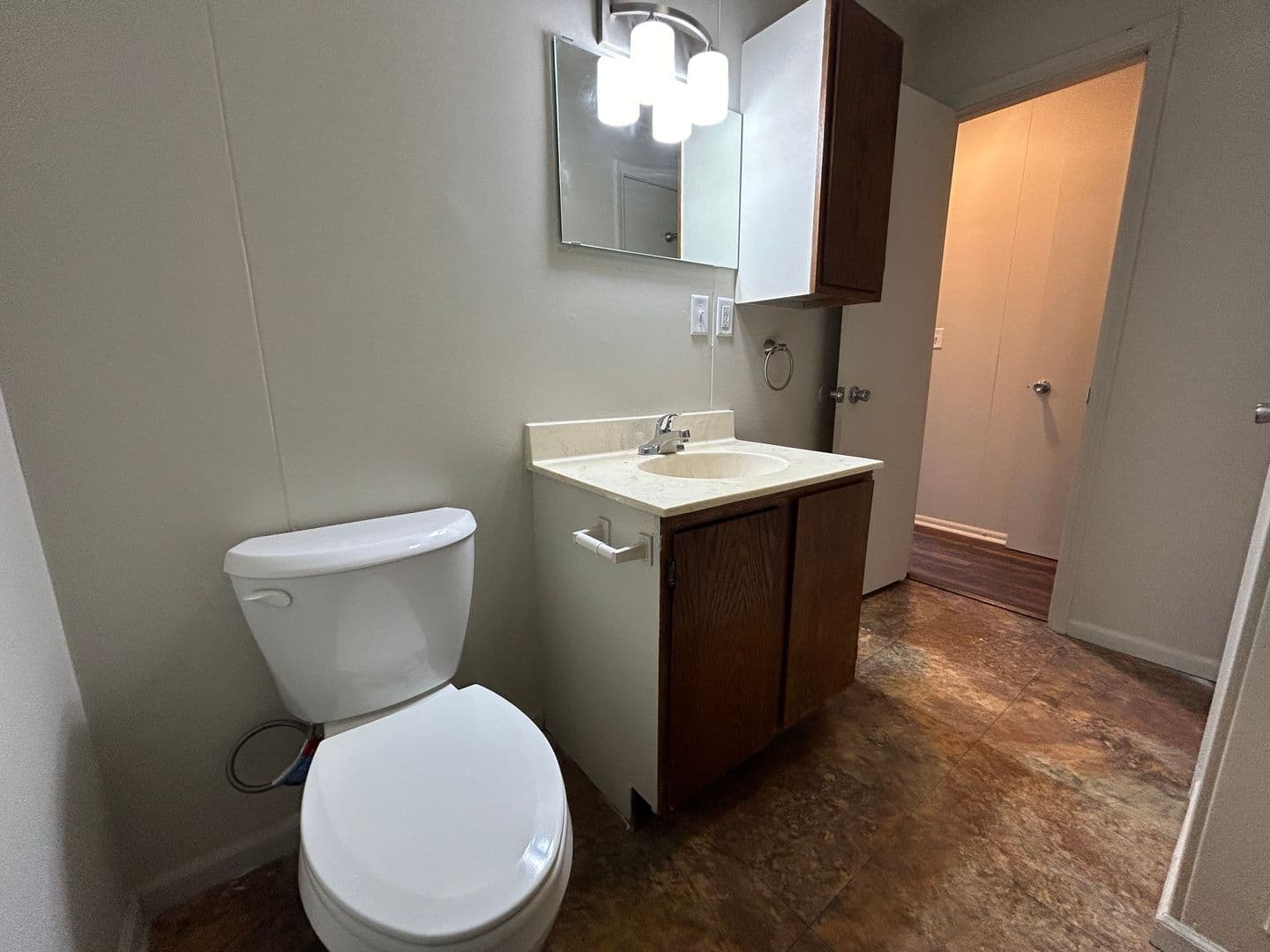 Saint Joseph Apartment: 1602 Brookside Dr