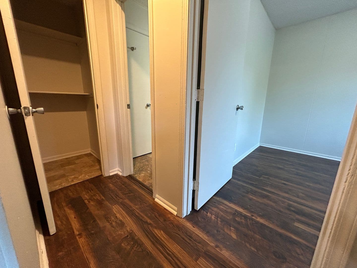Saint Joseph Apartment: 1602 Brookside Dr
