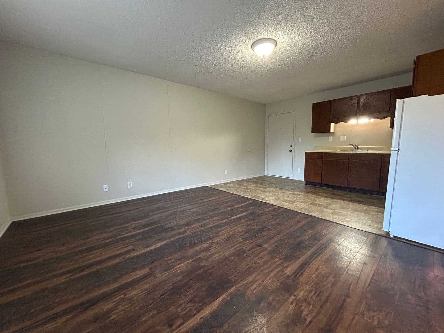 Saint Joseph Apartment: 1602 Brookside Dr