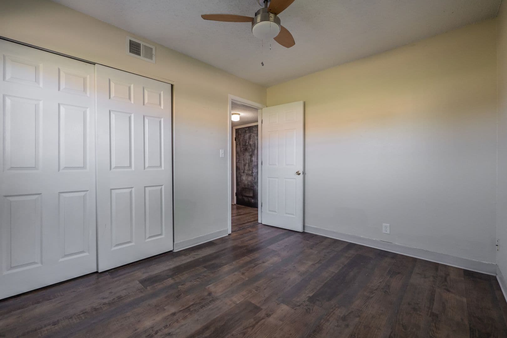 Maryville Apartment: Multiple