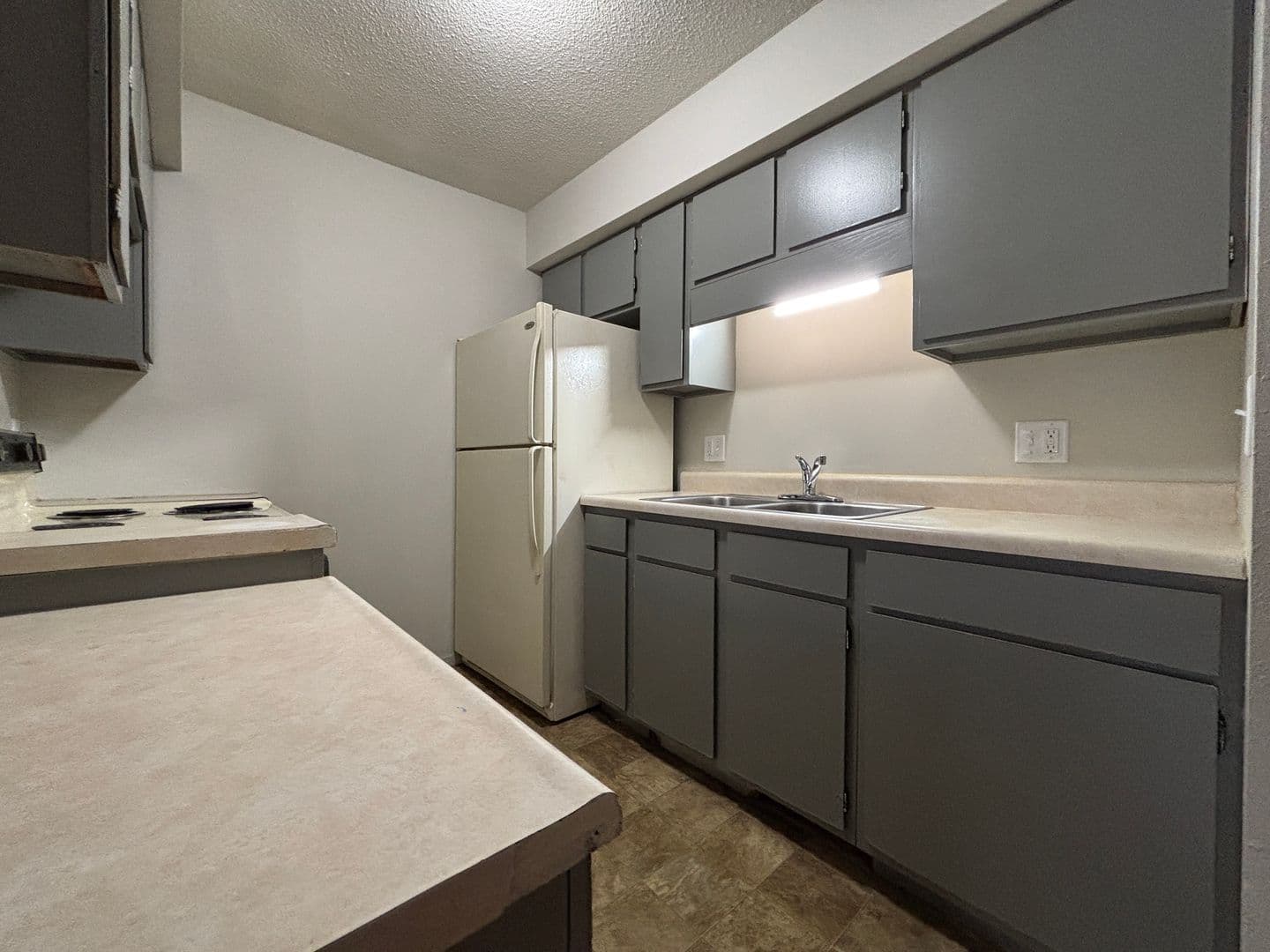 Saint Joseph Apartment: 1602 Brookside Dr