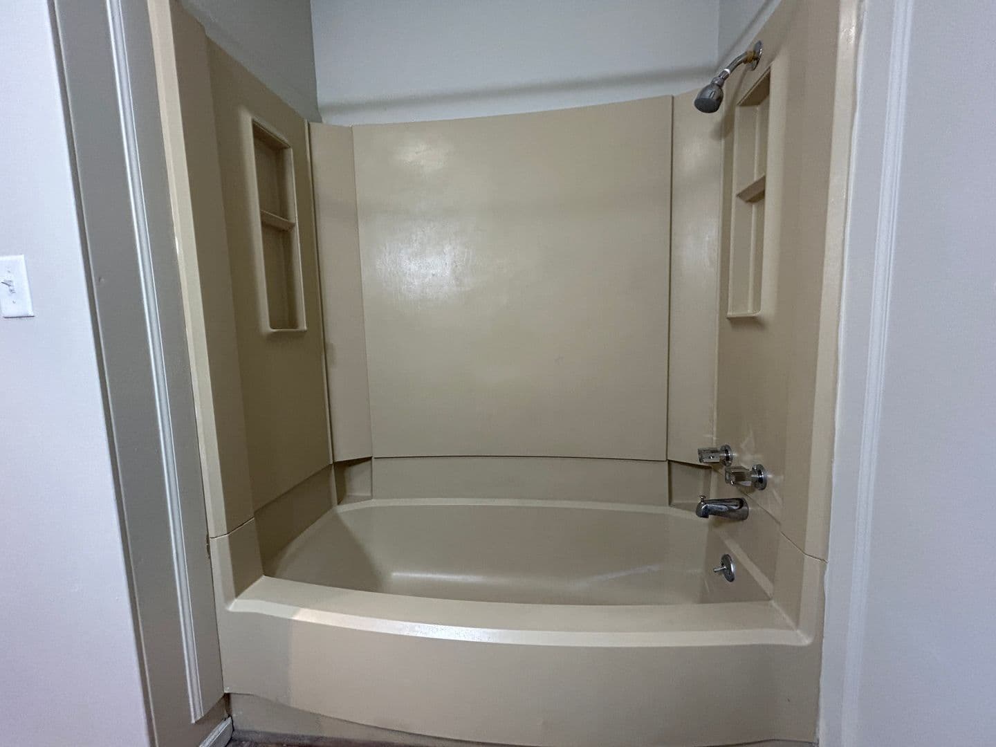 Saint Joseph Apartment: 1602 Brookside Dr