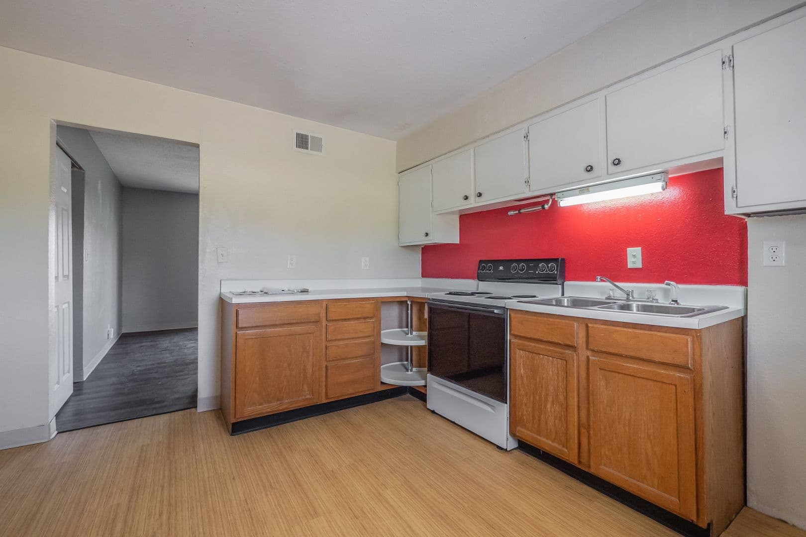 Maryville Apartment: Multiple