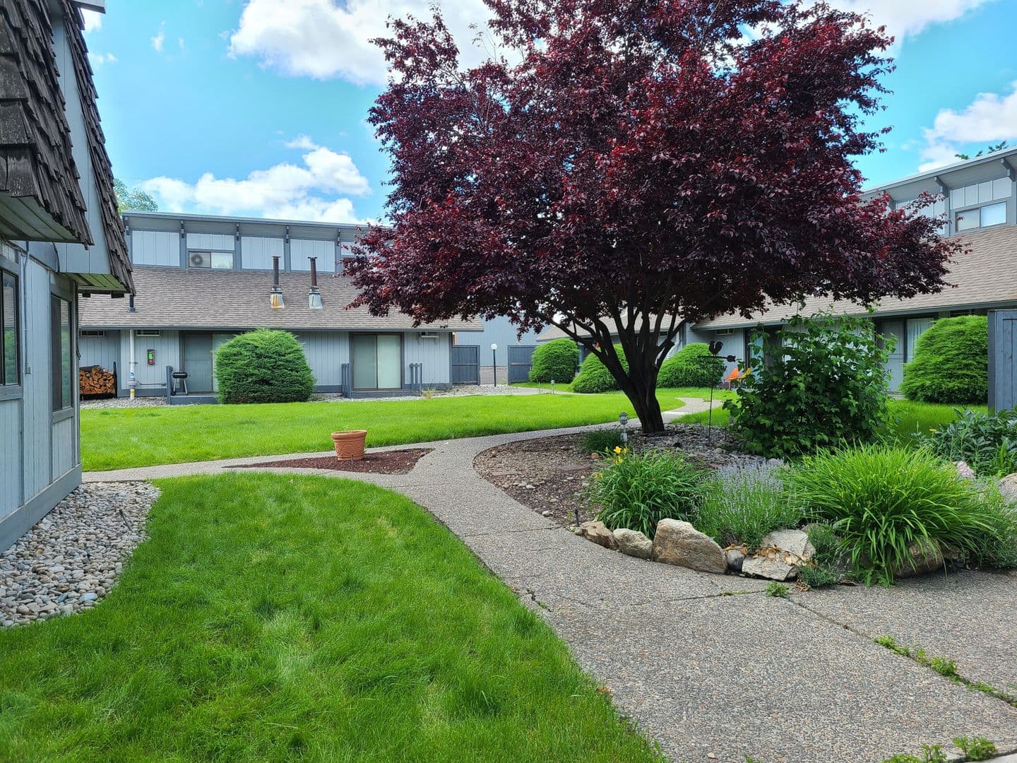 Spokane Apartment: 2918 E. South Riverton Ave