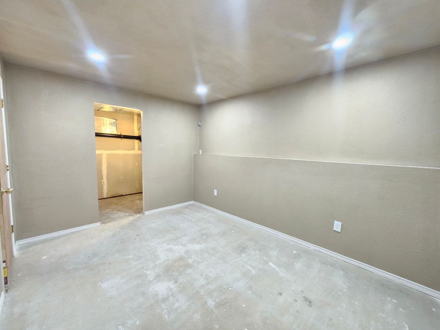 Spokane Apartment: 407 E 8th Ave