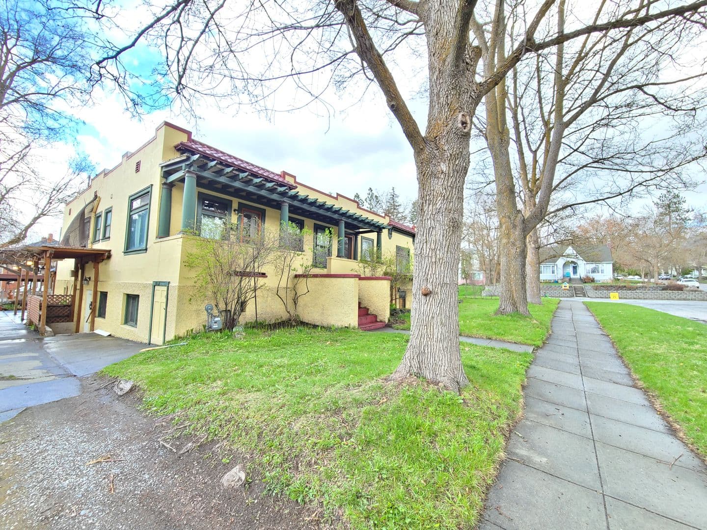 Spokane Apartment: 626 S Cedar St