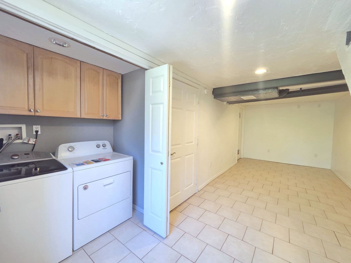 Spokane House: 5621 N Hemlock St