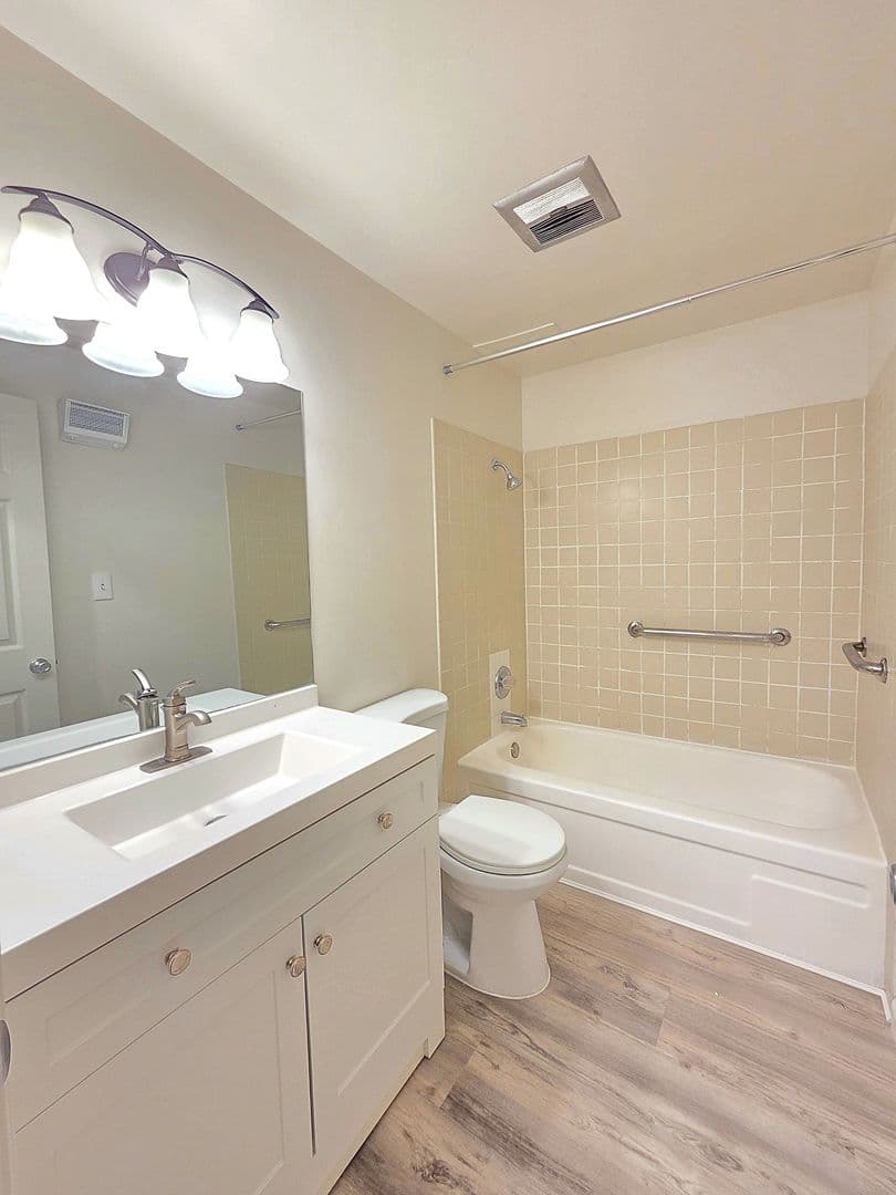 Spokane Apartment: 704 S. Adams