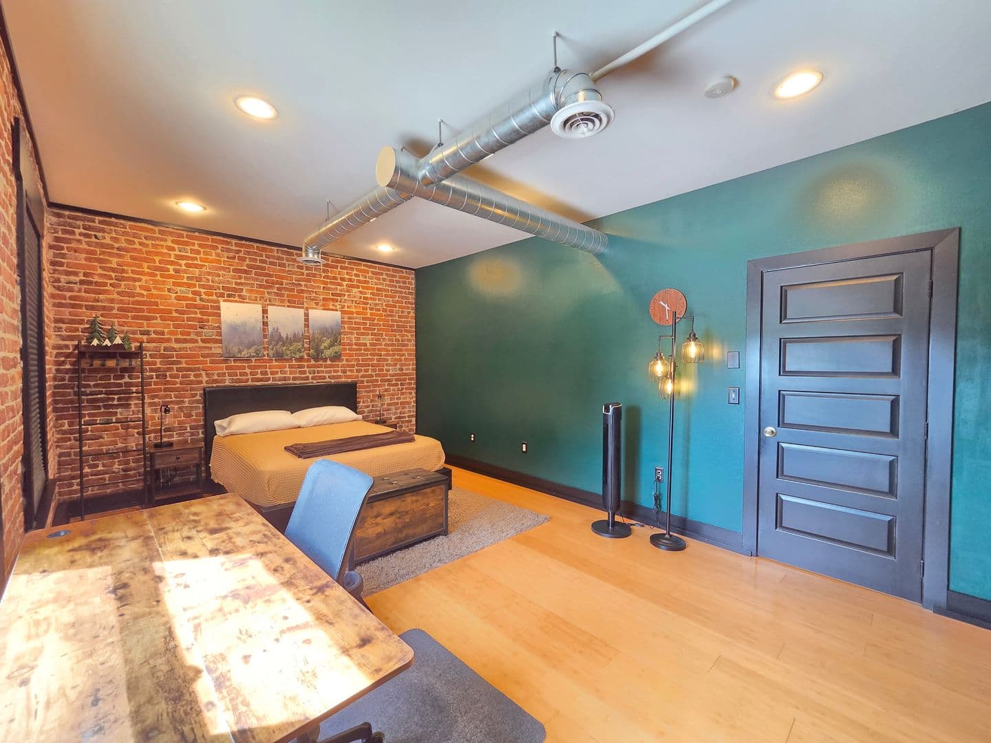 Spokane House: 401 W 1st Ave #2