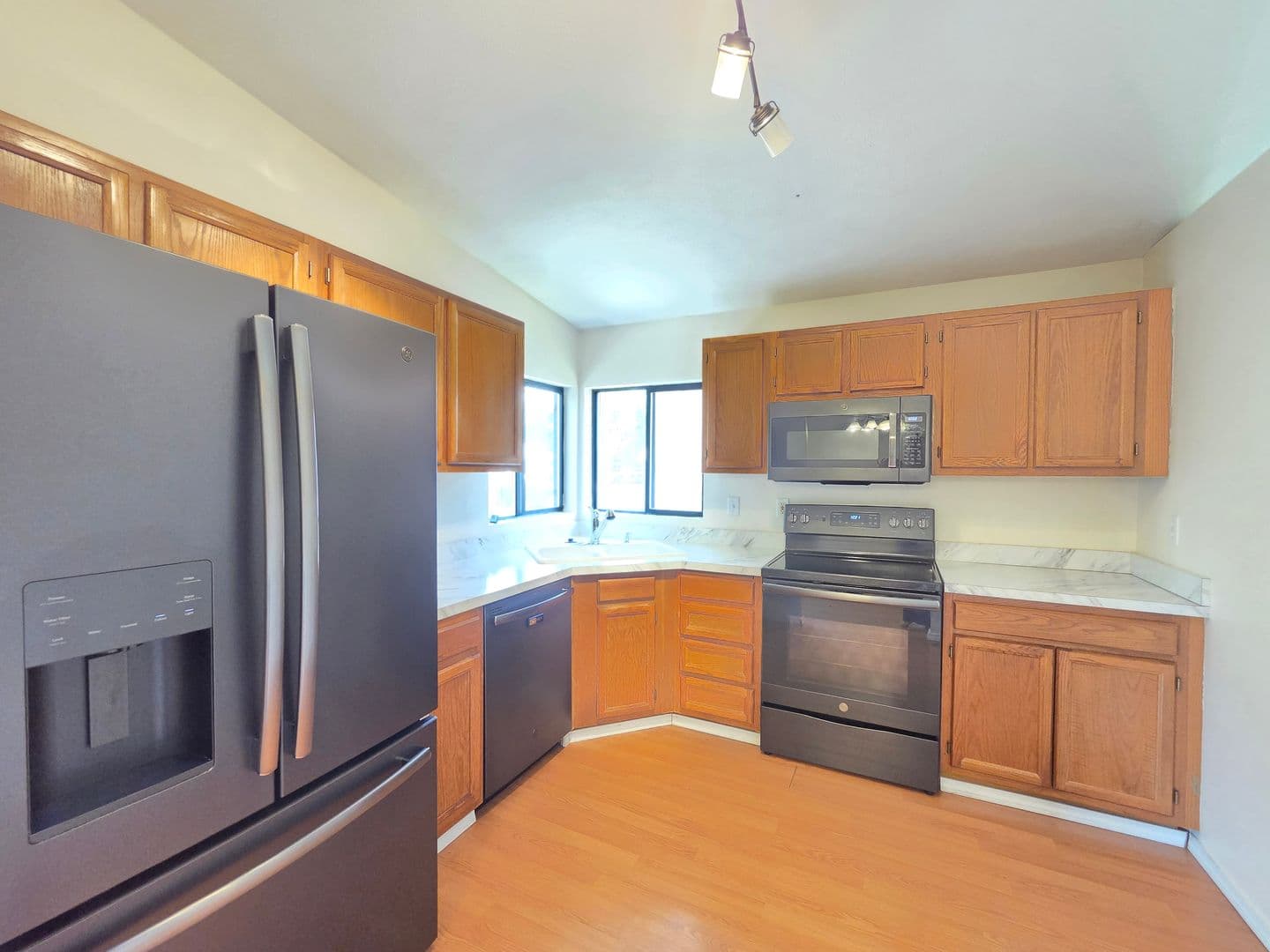 Spokane House: 4908 W Lamar Ave