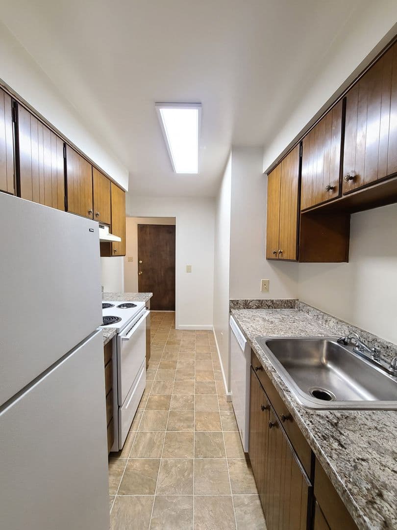 Spokane Apartment: 704 S. Adams
